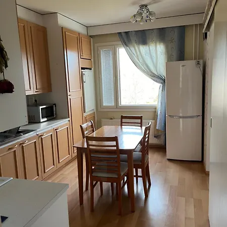 Kolmioasunto Haminassa هامينا