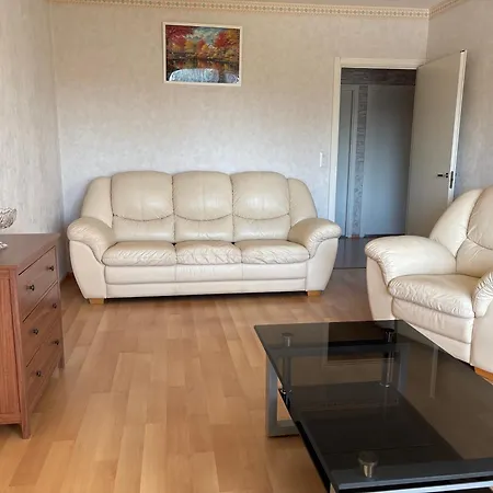 Tilava 2 Makuuhuoneen Asunto 77 M2 Laehellae Keskustaa Ilmainen Pysaekoeinti