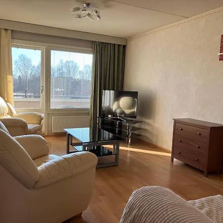 Tilava 2 Makuuhuoneen Asunto 77 M2 Laehellae Keskustaa Ilmainen Pysaekoeinti Apartman