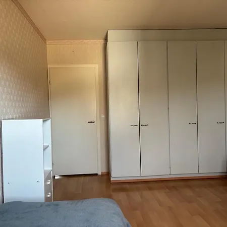 Tilava 2 Makuuhuoneen Asunto 77 M2 Laehellae Keskustaa Ilmainen Pysaekoeinti *