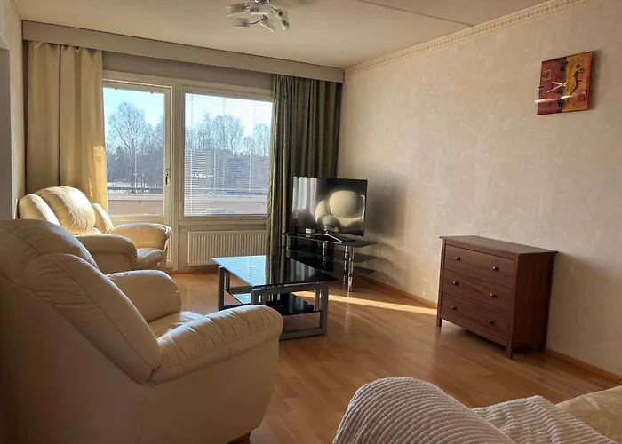 Tilava 2 Makuuhuoneen Asunto 77 M2 Laehellae Keskustaa Ilmainen Pysaekoeinti Apartman